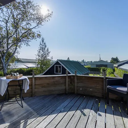 Vrijstaand Met Tuin Aan Vaarwater, Vlakbij Amsterdam Aalsmeer