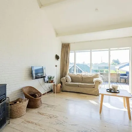 Ferienhaus Vrijstaand Met Tuin Aan Vaarwater, Vlakbij Amsterdam
